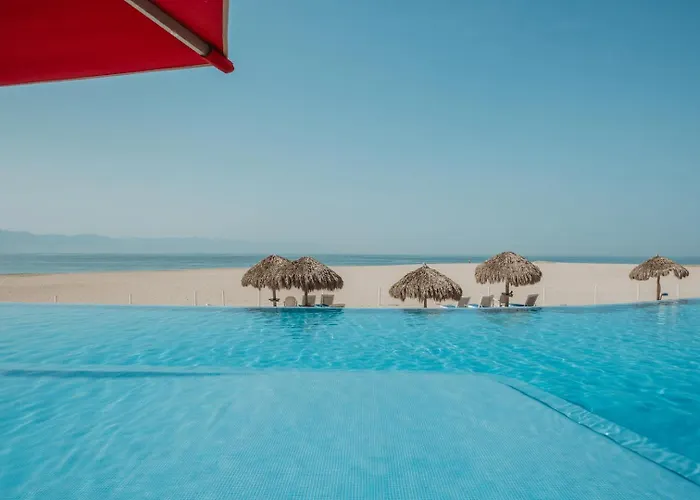 Grand Venetian Beachfront Condos